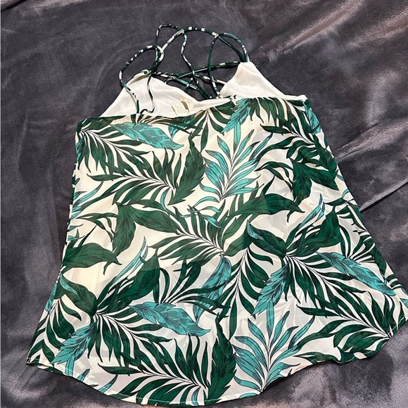 Floral Top - Picture 3 of 4